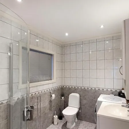 3 Bedroom Cozy In Casa vacanze